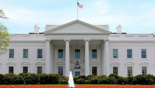 البيت الأبيض يحث الكونغرس على إقرار حزمة تحفيز للاقتصاد الأمريكي