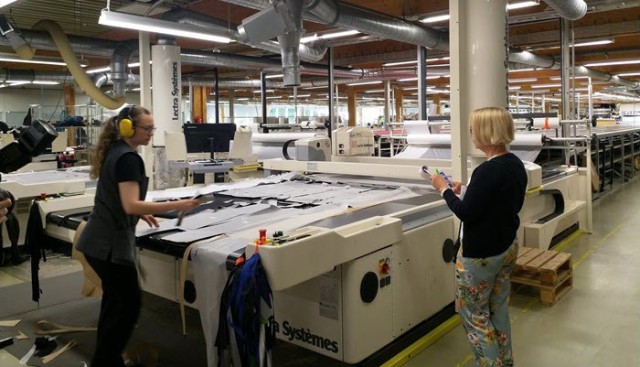 نسيج العالمية التجارية تقلص خسائر الربع الأول 44.5%