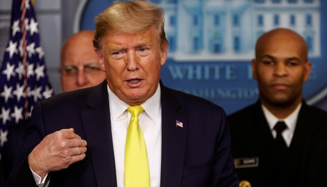 ترامب يستبعد إصدار أمر ببقاء جميع سكان الولايات المتحدة بمنازلهم