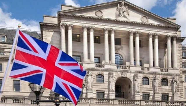 Bank of England lifts restrictions on bank distributions