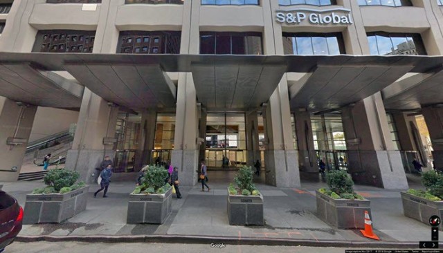 S&P: Credit pressures increase the chances of a downgrade