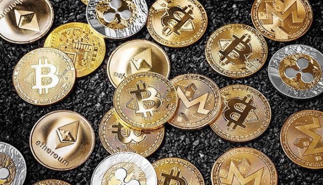 Report: Crypto Traders Hoping for Another Christmas Rally