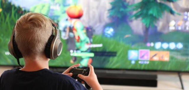 China tightens control over gaming companies