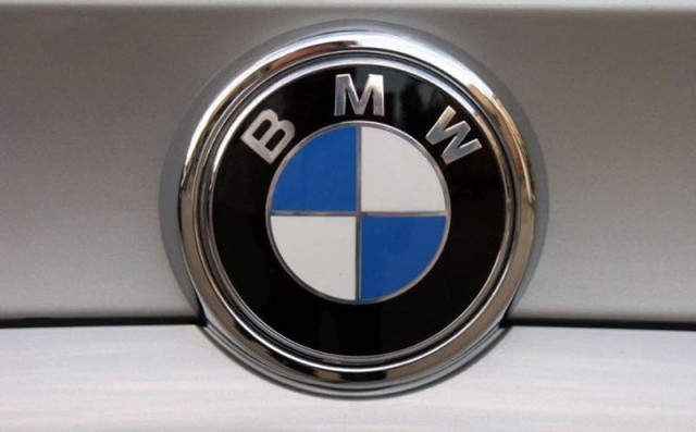 «بي إم دبليو» توقف مصنعها في أمريكـا