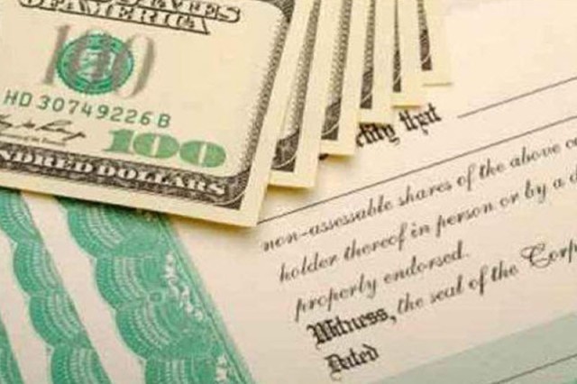 السعودية تعتزم إصدار سندات دولارية لآجال 12 و40 عاما