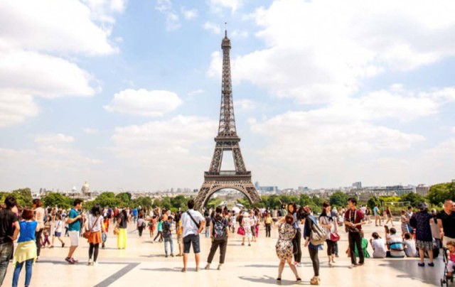 30 - 40 billion euros, losses from French tourism due to Corona