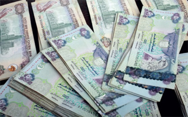 1.68 تريليون درهم تحويلات بنوك الإمارات في شهرين
