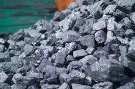 أول شحنة إماراتية من فحم الكوك تنطلق إلى الصين