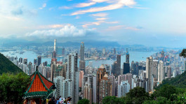 "هونج كونج" تنتظر أول عجز في الميزانية منذ 2004