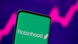 Robin Hood stock collapses after warning that the cryptocurrency boom 'may not last'