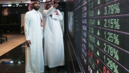 المؤشرات العربية على تباين في مستهل جلسة الأحد