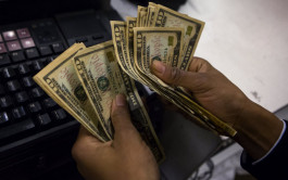 Gulf bank leaders' earnings expected to rise 14% in Q2