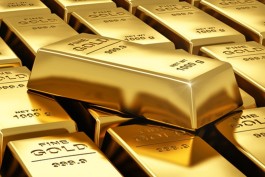Gold hovers near all-time highs as two key events set to move price
