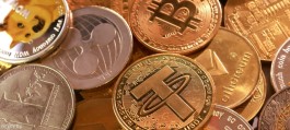 العملات المشفرة ترتفع رغم استمرار نزوح الاستثمارات من صناديق الكريبتو الأمريكية