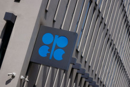 OPEC oil production declines before the new cuts take effect