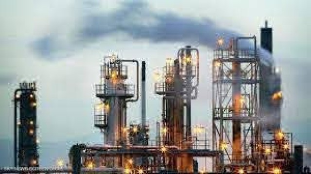 Moderna vaccine effectiveness brings oil to 3.5%.