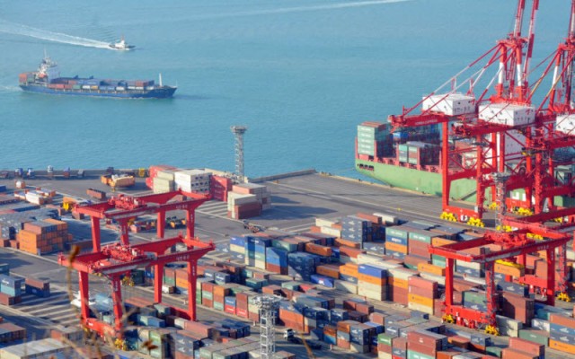 الإمارات تستكشف فرص التجارة في سوريا