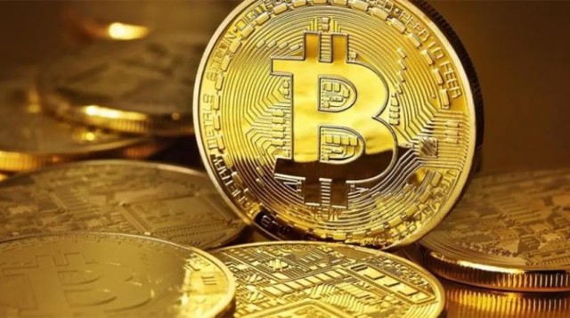 حملة صينية على "بتكوين" تهبط بها لأدنى مستوى في 6 أشهر