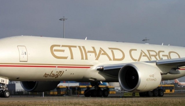 Etihad Airways to cut salaries to 50%