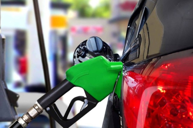 The UAE receives 2023 by reducing fuel prices