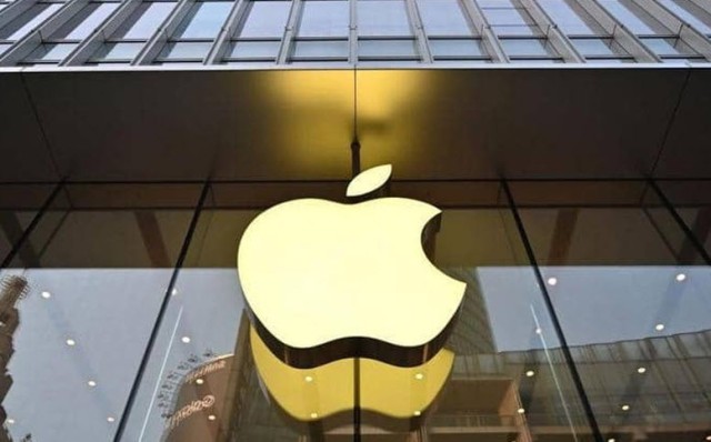 Apple posted revenue above expectations in the fourth quarter