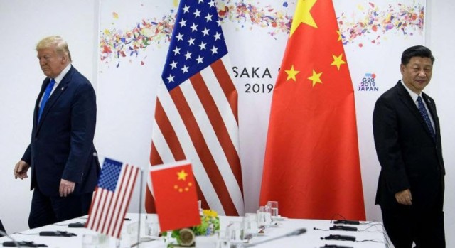 ترامب يلوح بانفصـال الاقتصاد الأمريكي عن الصين