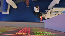 Arab markets show mixed performance... and the Saudi index breaks through the 11,200 point level for the first time in about two and a half months.