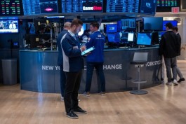US stock futures steady as Dow posts worst session in June