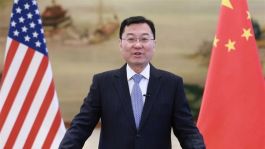 سفير الصين لدى واشنطن يدعو إلى إنهاء الحرب التجارية ويؤكد إن بلاده جاهزة للرد