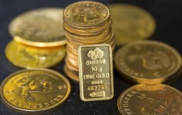 الذهب يرتفع والأنظار على محضر الاحتياطي الفيدرالي