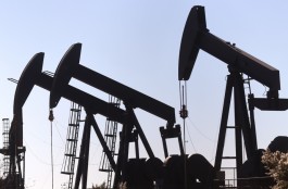 Oil prices fall for the second day... Peace signals shake the energy market