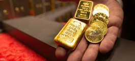 Gold soars towards a new record high with a sharp rise