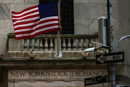 US Stocks, Cryptocurrencies Strengthen Correlation as Fed Moves Eyed