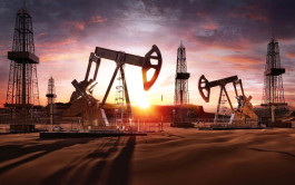 Oil prices bid farewell to 2023 with a 10% annual decline with fears of increased supply