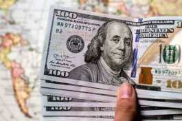 الدولار مستقر مع عودة التوقعات بخفض أسعار الفائدة