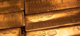 الذهب يتراجع تحت ضغط الحرب والتضخم وسط ترقب لبيانات أمريكية هامة