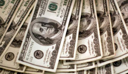 الدولار يهبط لأدنى مستوى منذ عامين ونصف