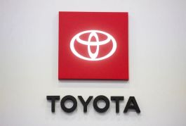 تويوتا تعلن تراجع أرباحها 28% بالربع الثالث.. وتأسيس شركة للسيارات الكهربائية في الصين