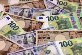 اليورو يبتعد عن قمة 4 سنوات قبيل بيانات الوظائف الأمريكية