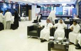 Arab stock indices saw collective gains at the start of Tuesday's session.