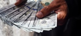 مجموعة بنك أوف أمريكا توصي بالبقاء في صفقات شراء الدولار خلال الربع الثالث