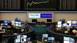 الأسواق الأوروبية تفتتح مرتفعة مع ترقّب المستثمرين لنتائج الأرباح