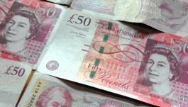 Warnings to Britain of debt and currency crises