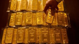  الذهب يواصل الانهيار بعد كسر حاجز 4,000 دولار وسط ترقب لبيانات هامة