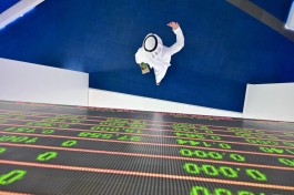 Mixed opening for Arab markets on Monday
